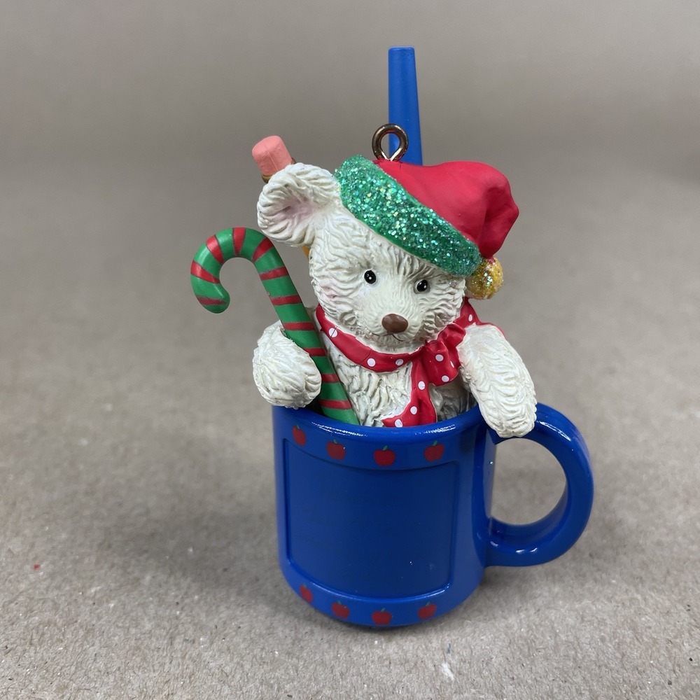 1999 Carlton Cards Heirloom Collection Ornament #105 "Teacher's Pet"‎ #105 New